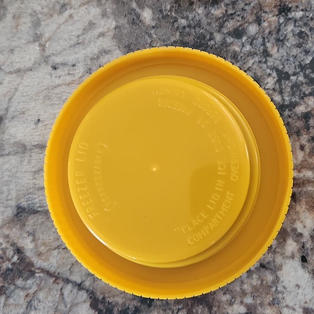 Vintage Aladdin #7000‎ insulated thermos jar white with yellow freezer lid - Picture 4 of 8